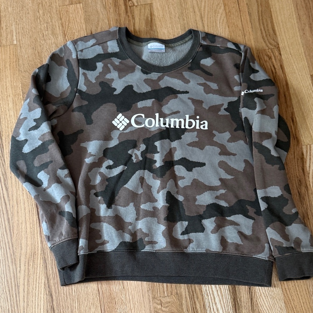 Columbia Women's Camo Sweatshirt - Brown and Gray